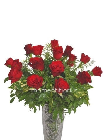 3 rose rosse gambo lungo,con verde,bella confezione