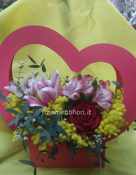 Cuore fiori,senza mimosa