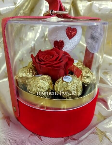 Box cioccolatini con rosa stabilizzata