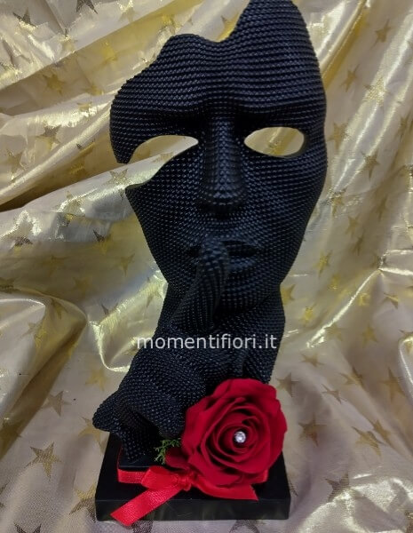 Viso con rosa stabilizzata